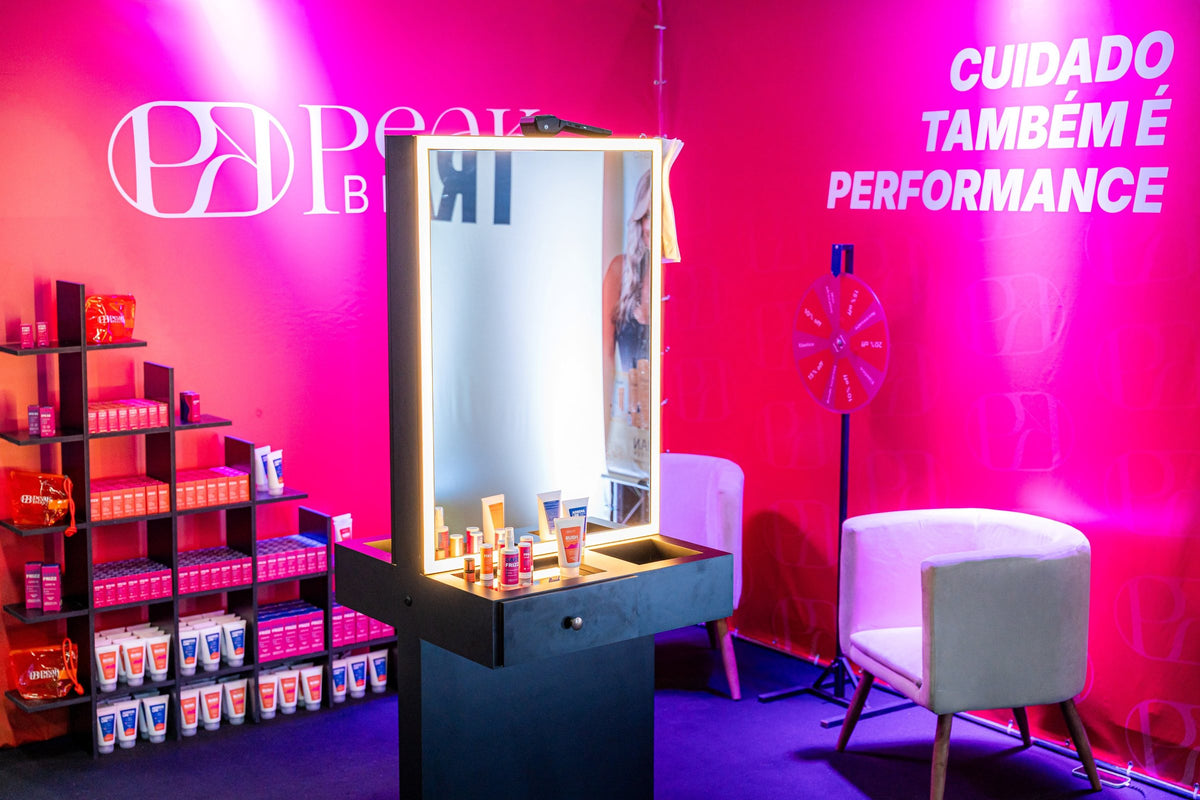 Espaço Peak Beauty com a frase Cuidado também é performance